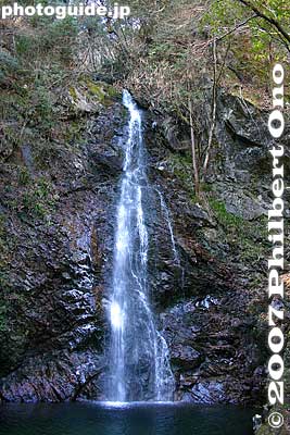 Hossawa Falls is one of Japan's 100 Famous Falls. 日本の滝百選
Keywords: tokyo hinohara-mura village hossawa waterfall japanriver tokyonature