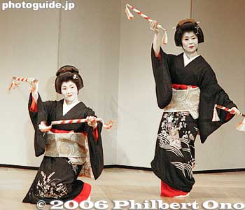 6. Hahha Kudoki ハッハくどき
Keywords: tokyo kagurazaka geisha dance odori
