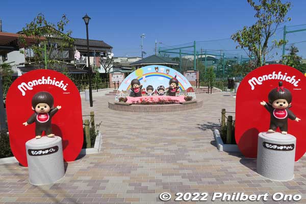 This new Monchicchi Zone has 27 Monchicchi/Sekiguchi statues all donated by the Sekiguchi Koichi, company chairman.
Keywords: tokyo katsushika shin-koiwa Monchicchi