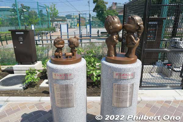 Bronze statues of old Sekiguchi dolls complete with background info.
Keywords: tokyo katsushika shin-koiwa Monchicchi