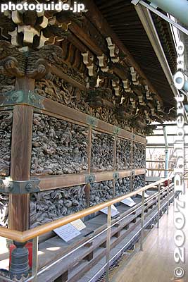 In 1926, large keyaki replacement panels were finally procured and the project was back on track. The carvings were completed in 1934.
Keywords: tokyo katsushika-ku ward shibamata taishakuten temple wood carvings sculpture