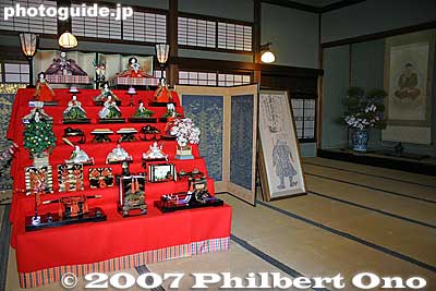 Hina dolls in guest house room 大客殿
Keywords: tokyo katsushika-ku ward shibamata taishakuten temple hina dolls hinamatsuri
