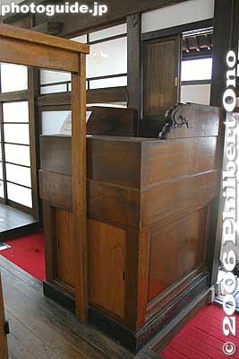 Fee collector booth at entrance.
Keywords: tokyo koganei park architecture edo