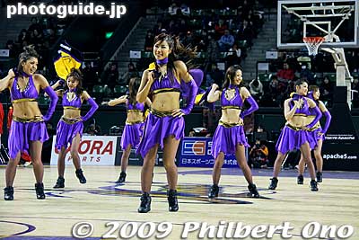 Keywords: tokyo koto-ku ward ariake Colosseum Coliseum pro basketball game players apache cheerleaders