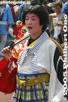 Tekomai geisha
Keywords: tokyo koto-ku fukagawa hachiman matsuri festival tekomai geisha bridge fukagawatekomai