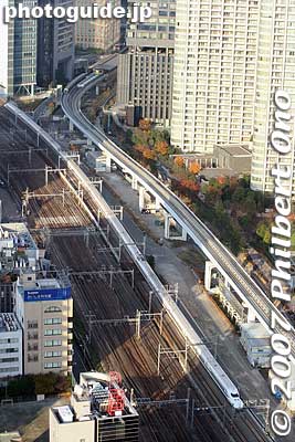 Shinkansen snakes its way through.
Keywords: tokyo minato-ku ward World Trade Center Hamamatsucho