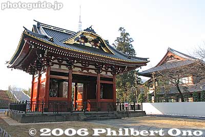 Somon Gate 惣門
Keywords: minato-ku tokyo zojoji jodo-shu Buddhist temple