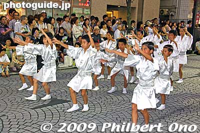 Kikusui-ren from Koenji 菊水連（高円寺）
Keywords: tokyo mitaka awa odori dancers matsuri festival women 