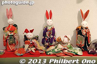 Rabbits
Keywords: tokyo mizuho-machi hina matsuri doll festival koshinkan