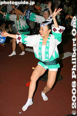 Aoi Shin-ren, one of my favorite Awa Odori troupes. 葵新連
Keywords: tokyo nerima-ku kitamachi awa odori dance summer festival matsuri dancing dancers women parade kimono