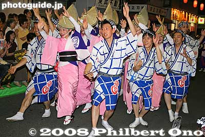 Nice formation.
Keywords: tokyo nerima-ku kitamachi awa odori dance summer festival matsuri dancing dancers women parade kimono matsuri7