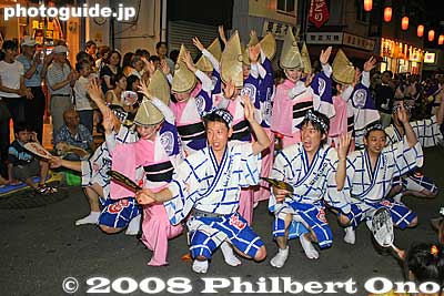 They know how to look good.
Keywords: tokyo nerima-ku kitamachi awa odori dance summer festival matsuri dancing dancers women parade kimono