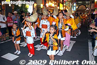 Kasei-ren
Keywords: tokyo nerima-ku nakamurabashi awa odori dance matsuri festival dancers women 