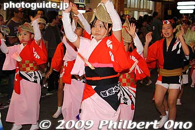 Narimasu Child-ren 成増チルド連
Keywords: tokyo nerima-ku nakamurabashi awa odori dance matsuri festival dancers women 