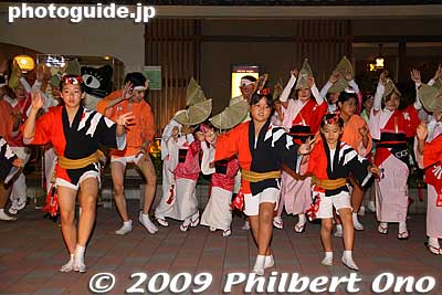 Narimasu Child-ren 成増チルド連
Keywords: tokyo nerima-ku nakamurabashi awa odori dance matsuri festival dancers women 