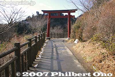Torii ahead. Mt. Mitake is topped with a Shinto shrine.
Keywords: tokyo ome mitakesan mt. mitake mountain hike hiking torii