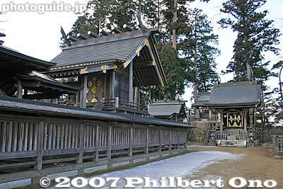 The shrine buildings at rear.
Keywords: tokyo ome mitakesan mt. mitake mountain hike hiking shinto shrine