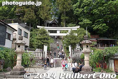 Sumiyoshi Shrine was established in 1369.
Keywords: tokyo ome taisai matsuri festival float torii