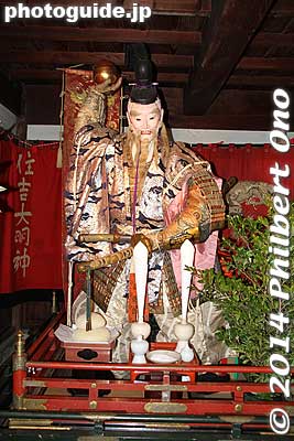 In the Inaba house was this doll. The floats were paying its respects to it.
Keywords: tokyo ome taisai matsuri festival float