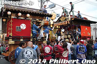 Floats arrived and performed with other floats.
Keywords: tokyo ome taisai matsuri festival float