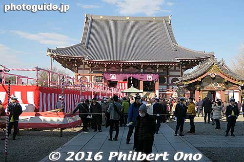 They will throw beans on both the left and right sides of the platform.
Keywords: tokyo ota-ku ikegami honmonji temple buddhist nichiren Setsubun