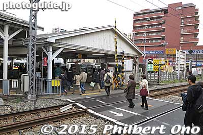 Ikegami Station on the Tokyu Ikegami Line
Keywords: tokyo ota-ku ikegami train station