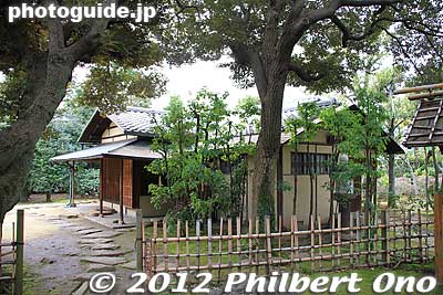 Japanese tea ceremony house for rent. 聴雨庵
Keywords: tokyo ota-ku Ikegami Baien Plum Garden blossoms flowers tea ceremony house