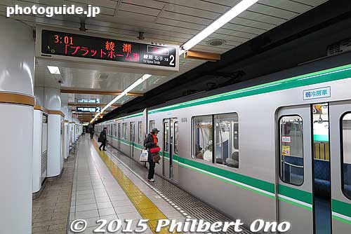 Chiyoda Line running at 3 am on New Year's morning.
Keywords: tokyo Chiyoda Line subway metro