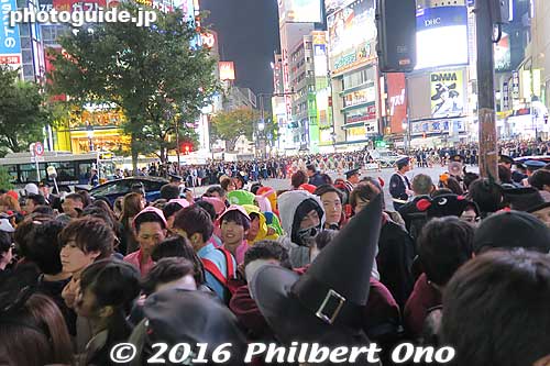 Shibuya Crossing on Halloween night.
Keywords: tokyo shibuya halloween festival