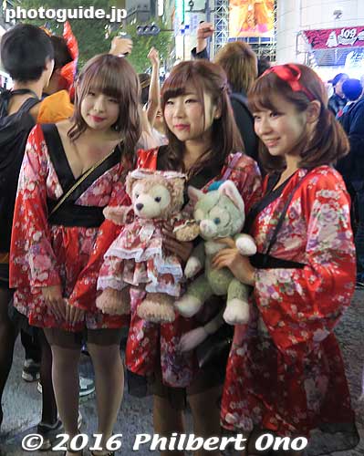 Keywords: tokyo shibuya halloween festival
