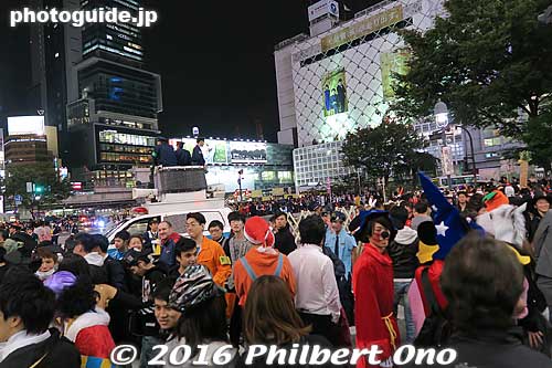 Shibuya Crossing
Keywords: tokyo shibuya halloween festival
