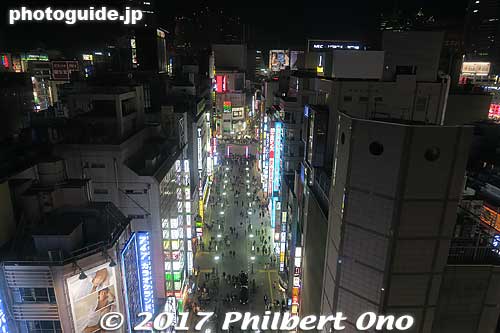 Street below as seen by Godzilla.
Keywords: tokyo shinjuku-ku kabukicho bar district godzilla