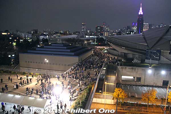 View outside the concourse, looking toward Tokyo Metropolitan Gymnasium and Sendagaya Station.
Keywords: tokyo shinjuku olympic national stadium