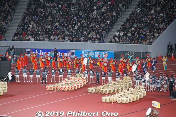 Next was the Morioka Sansa Odori dance festival from Morioka, Iwate Prefecture. 
It's a large-sacle evening street dance held near JR Morioka Station on Aug. 1 to 4. 盛岡さんさ踊り http://www.sansaodori.jp/foreign/english.php
Keywords: tokyo shinjuku olympic national stadium