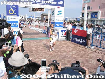 Finish line
Keywords: tokyo minato-ku odaiba triathlon swimming cycling marathon