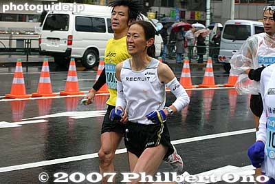 Arimori Yuko finished in 5th place among the women with a time of 2 hr. 52 min. 45 sec. 有森裕子
Keywords: tokyo marathon runners race japanceleb