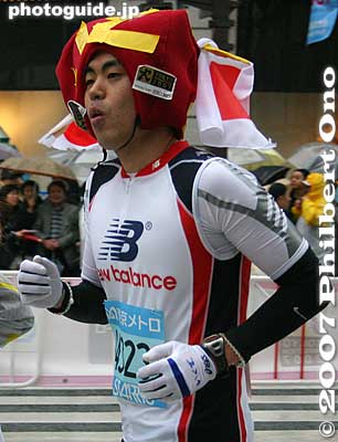 Keywords: tokyo marathon runners race ginza