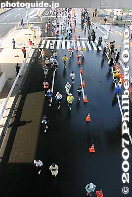 Below Ariake Station on Yurikamome Line 有明駅
Keywords: tokyo marathon runners race ariake koto-ku ward