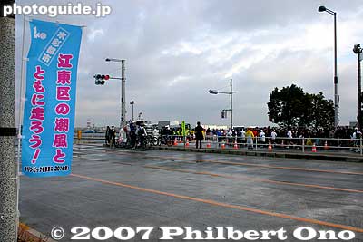 Right turn here
Keywords: tokyo marathon race runners big sight koto-ku kotosports