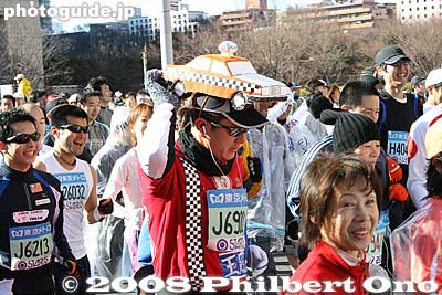 Taxi driver from New York?
Keywords: tokyo marathon runners race shinjuku