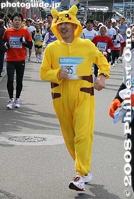 Pikachu
Keywords: tokyo marathon runners race costume players cosplayers japancosplayer kotosports