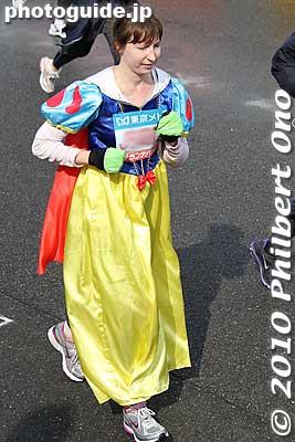 Snow White
Keywords: tokyo marathon 2010 costume players cosplayers 