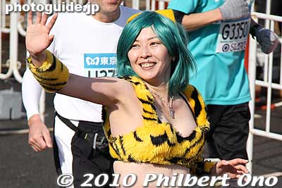 Lum from Urusei Yatsura.
Keywords: tokyo marathon 2010 costume players cosplayers 