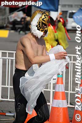 Tiger Mask
Keywords: tokyo koto-ku marathon runners big sight finish line 