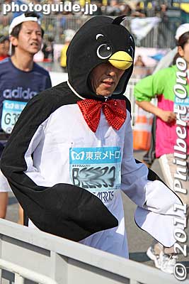 Penguin
Keywords: tokyo koto-ku marathon runners big sight finish line 