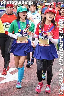 Keywords: tokyo marathon 2015 runners costumes cosplayers japancosplayer