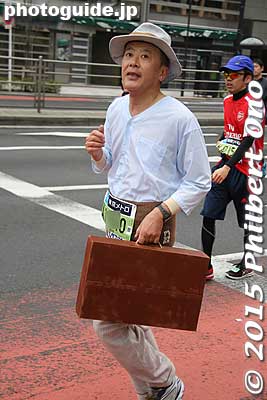 Tora-san
Keywords: tokyo marathon 2015 runners costumes cosplayers