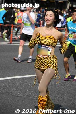 Lum
Keywords: tokyo marathon 2016 cosplayer runners costumes japancosplayer