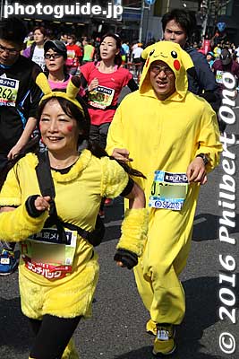 Pikachu
Keywords: tokyo marathon 2016 cosplayer runners costumes