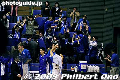 LakeStars boosters are happy.
Keywords: tokyo setagaya komazawa gymnasium shiga lakestars apache bj league basketball game sports 